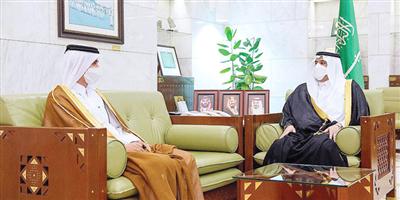 الأمير محمد بن عبدالرحمن استقبل القائم بالأعمال بالإنابة في سفارة قطر 