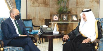 الفيصل يعلن انطلاق ملتقى مكة الثقافي ويلتقي القنصل الأمريكي 