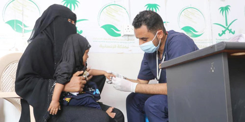 المملكة تقدم خدماتها العلاجية في مديرية الخوخة بمحافظة الحديدة 