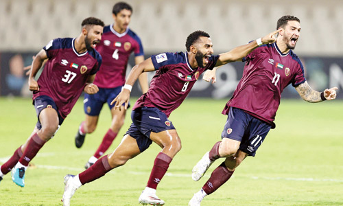  فرحة لاعبي الوحدة بالتأهل