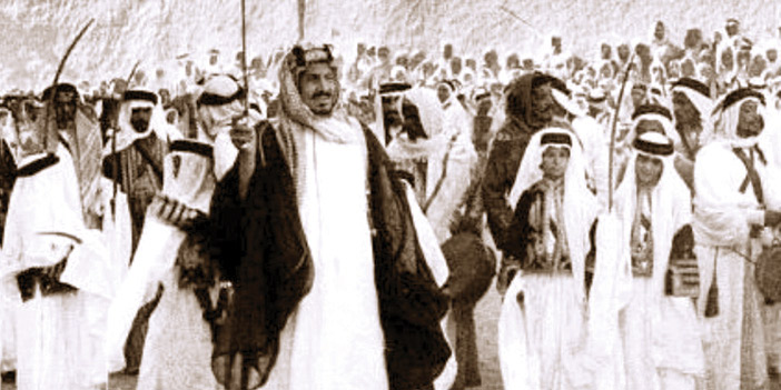  الملك عبدالعزيز -طيَّب الله ثراه- في العرضة السعودية