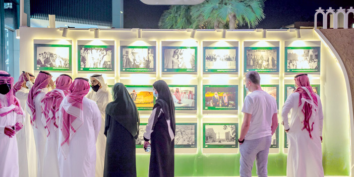 معرض الصور الفوتوغرافية يزين واجهة الرياض