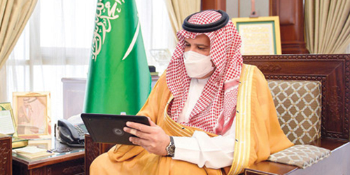  أمير منطقة المدينة المنورة خلال تدشينه الحملة