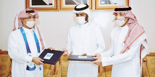  جانب من توقيع الاتفاقية