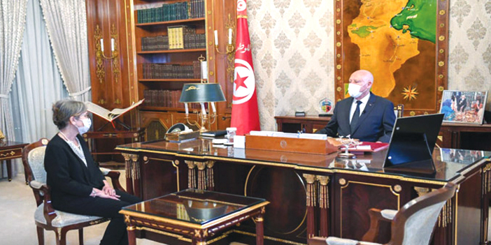 الرئيس التونسي يكلف نجلاء بودن بتشكيل الحكومة 