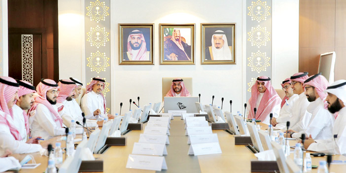  جانب من اللقاء الذي جمع نائب أمير منطقة حائل ونائب وزير الاتصالات