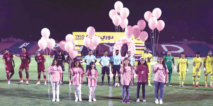 «يلو» تطلق حملتها للتوعية بسرطان الثدي عبر دوري يلو ورالي التحدي العربي 