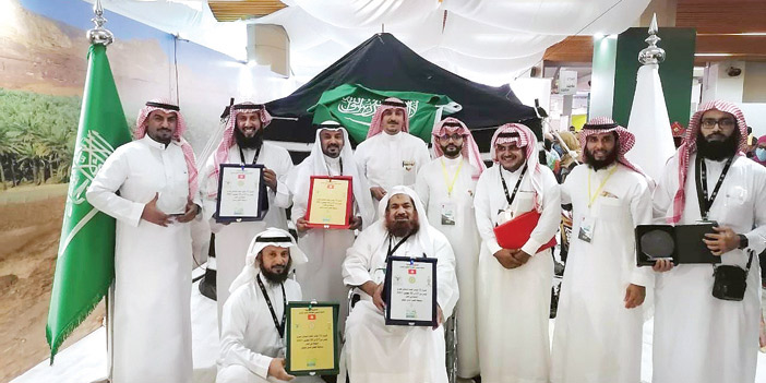 المملكة تتوّج بالمراتب الخمس الأولى في مسابقة اتحاد النحّالين العرب 