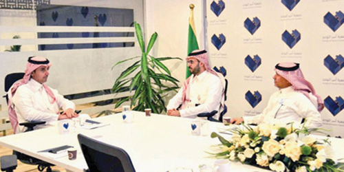  جانب من التوقيع