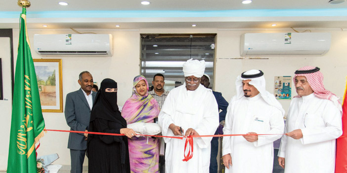  افتتاح المعرض التشكيلي (مائيات)