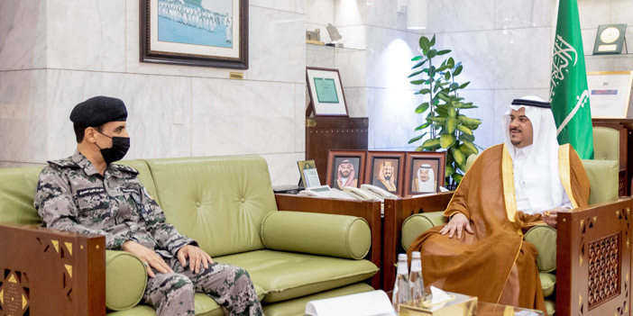 الأمير محمد بن عبدالرحمن استقبل مدير السجون بالمنطقة 