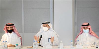 وزير الصحة يرأس اجتماع اللجنة المعنية باتخاذ الإجراءات الاحترازية اللازمة 