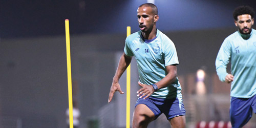 في معسكره بدولة قطر 