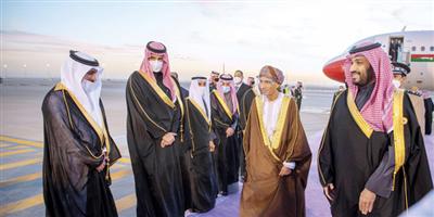 ولي العهد تقدم مستقبلي قادة الخليج لدى وصولهم الرياض 