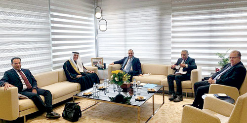 السفير الغريري يلتقي وزير الصناعة والتجارة بالمملكة المغربية