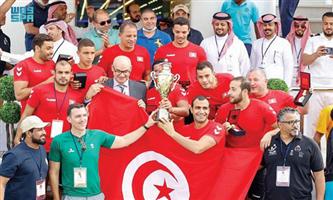 تتويج المنتخب التونسي بكأس كرة الماء الشاطئية الدولية الأولى في جدة 