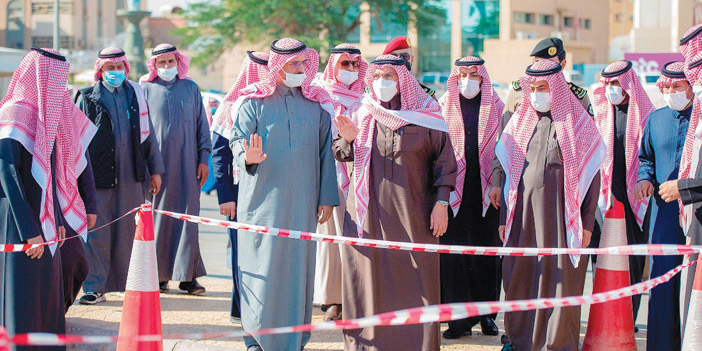  من جولة سموه بمواقع بوابات بريدة التاريخية