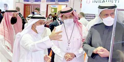وزير الصحة يزور جناح حلول السحابة  Cloud solutions بالمعرض العربي في دبي 