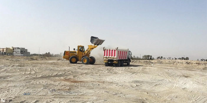  جانب من رفع المخلفات