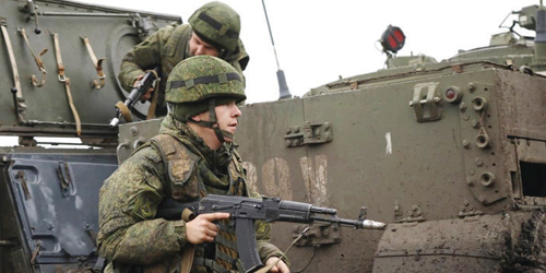 بعد التصعيد مع موسكو.. الناتو يلمح إلى خيارات عسكرية في الأزمة الأوكرانية 