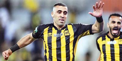 حمدالله سجل أول هاتريك هذا الموسم ليتساوى مع السومة 