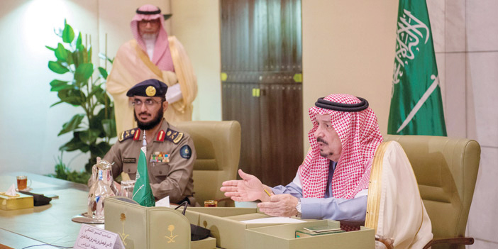  أمير منطقة الرياض خلال افتتاح المبنى