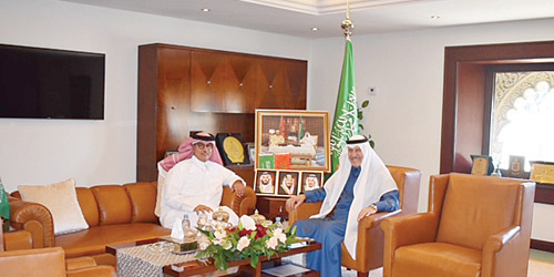  السفير الغريري مستقبلاً السفير المعين لدولة قطر بالمغرب