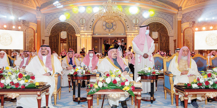  أمير منطقة الرياض خلال رعايته الحفل