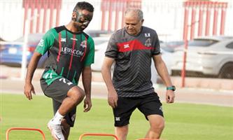 الوحدة يعزز صفوفه قبل القادسية 