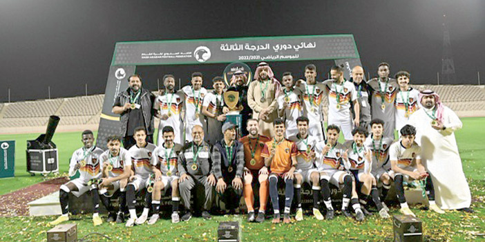  فريق الصقور