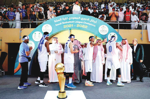  الهلال خطف جوائز الأفضلية