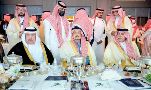  من حضور أمير منطقة الرياض ووزير الموارد البشرية وحضور المسؤولين