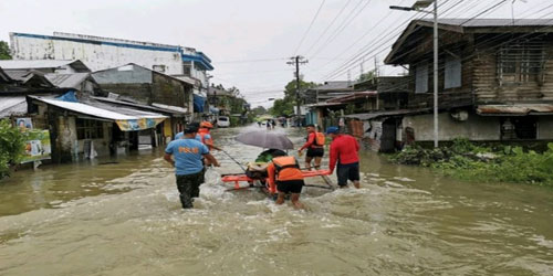 مصرع 42 شخصاً في العاصفة ميجي التي تضرب الفلبين 