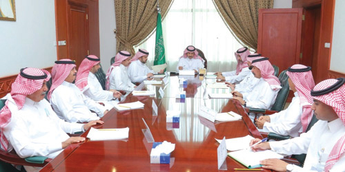  الأمير عبدالرحمن بن عبدالله يترأس الاجتماع
