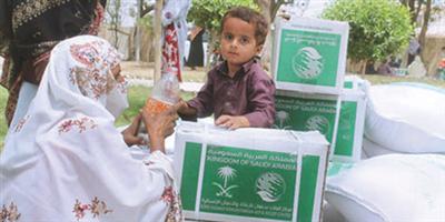 مركز الملك سلمان يوزع 1.895 سلة غذائية رمضانية في إقليم البنجاب في جمهورية باكستان 