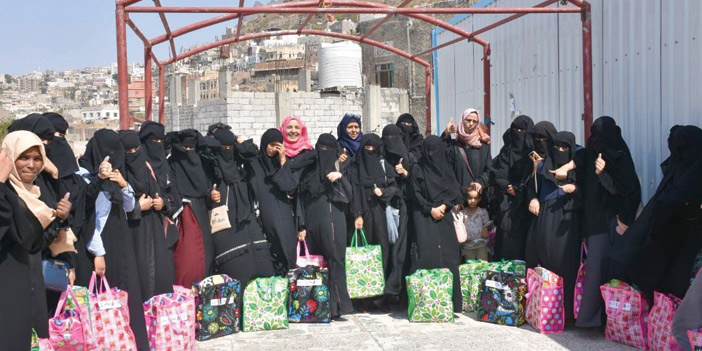 تأهيل 120 امرأة في تعز لتمكينهن اقتصاديًا 