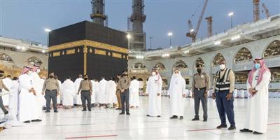 500 كادر أمن مدني يسهمون في إدارة وتنظيم الحشود داخل المسجد الحرام 