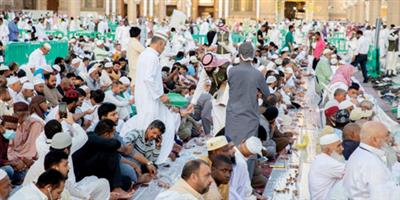 (2.7) مليون وجبة إفطار صائم في المسجد النبوي 
