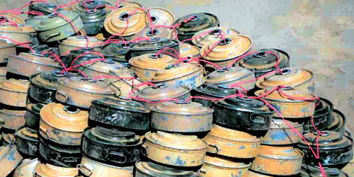 المملكة تواصل تطهير الأراضي اليمنية من الألغام 