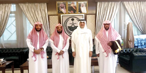  المحافظ مع رئيس الهيئة