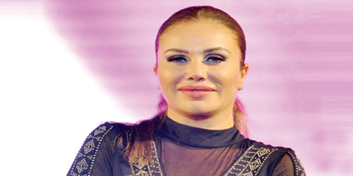 نيكول سابا تطرح كليب أغنيتها الجديدة «سمك القرش» 