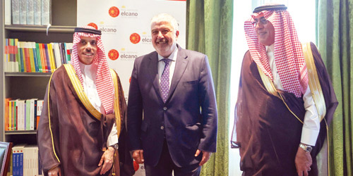 شارك في جلسة نقاش نظمها المعهد الملكي للدراسات الدولية والاستراتيجية بمدريد 