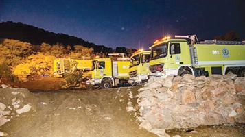 إخماد حريق في وادي ضيم بمحافظة بحرة 