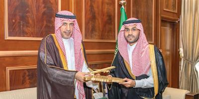 نائب أمير حائل يستقبل مدير الخطوط السعودية بالمنطقة 