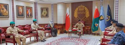 ملك مملكة البحرين يشيد بدور المملكة الرائد في خدمة ضيوف بيت الله الحرام 
