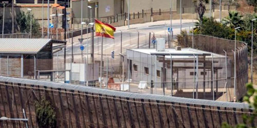 23 قتيلاً في محاولة اقتحام سياج حدودي بين المغرب وإسبانيا 
