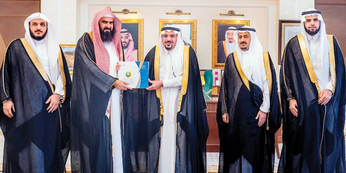  سموه يتسلّم تقرير الهيئة