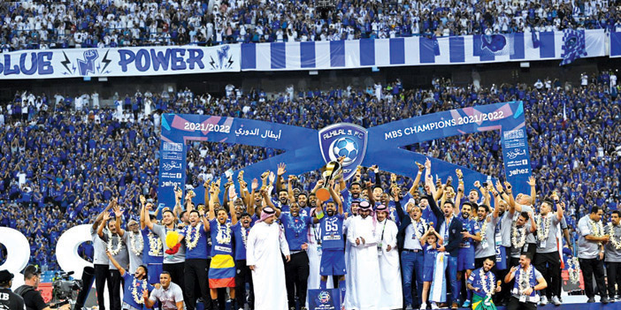 من غير الهلال يصنع التاريخ؟! 