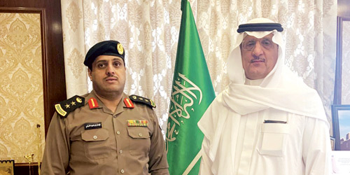  محافظ شقراء مع مدير الشرطة