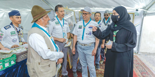  الأميرة سما بنت فيصل خلال مشاركتها الكشافة خدمة الحجاج